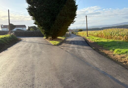 O Concello continúa coa súa aposta polo rural e remata o arranxo dunha pista na parroquia de Pazos
