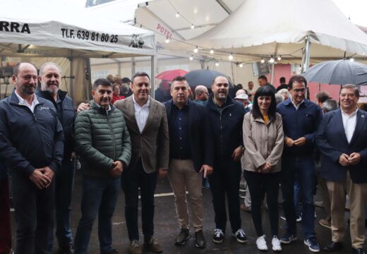 A choiva non pode coa Romaría de Santa Minia e tanto os romeiros como os devotos ateigaron Brión durante toda a mañá