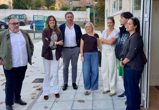 A directora xeral de Administración Local supervisa en Culleredo as melloras nos centros sociais de Castelo e Sueiro financiadas pola Xunta