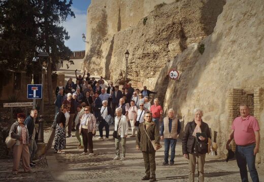 Un total de 55 veciños e veciñas de Frades e de Oroso desfrutan dunha excursión de seis días pola Costa de Azahar