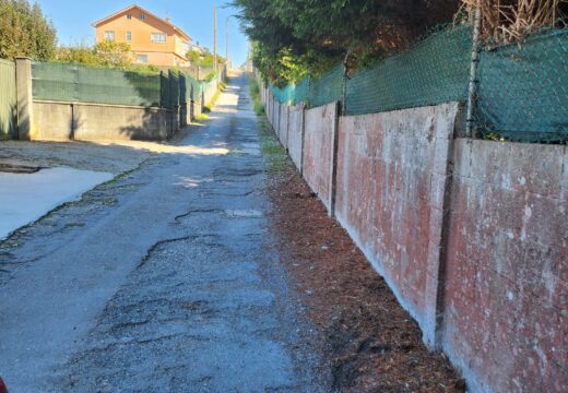 Alternativa esixe solucións para varias rúas de Almeiras
