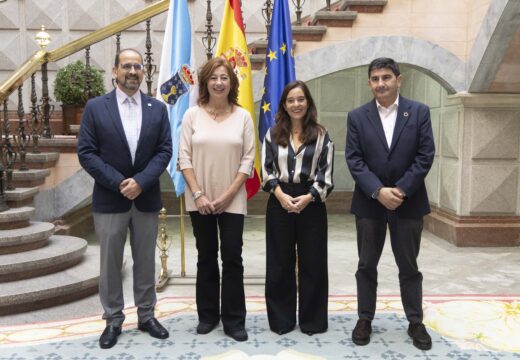 A alcaldesa, Inés Rey, recibe en María Pita á presidenta do Congreso dos Deputados, Francina Armengol