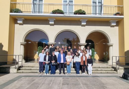 O instituto Neira Vilas recibe a 18 alumnos da Bretaña