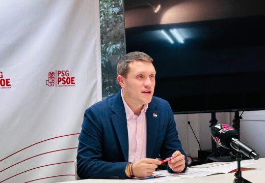 Bouza acusa á Xunta de volver “dar unha patada para adiante” ao aparcadoiro do CHUS e critica o “silencio cómplice” do Concello