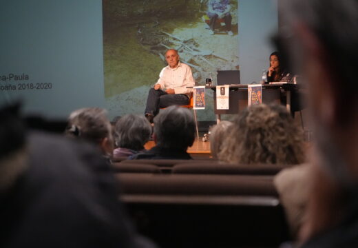 Bergondo reivindica a súa memoria histórica nunha charla multitudinaria sobre os dous veciños fuxidos do forte de San Cristóbal en 1938