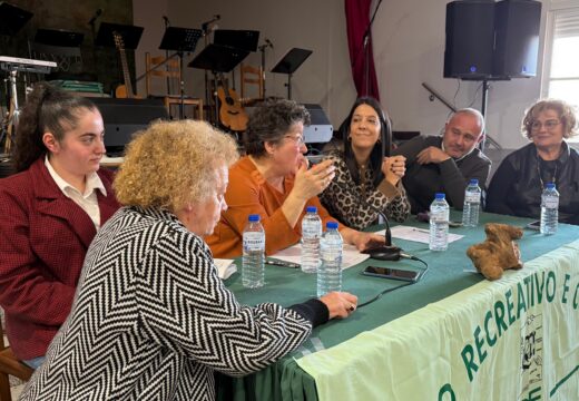 María Sampedro destaca que o certame de poesía Albariza é un claro exemplo do que é a extensión cultural