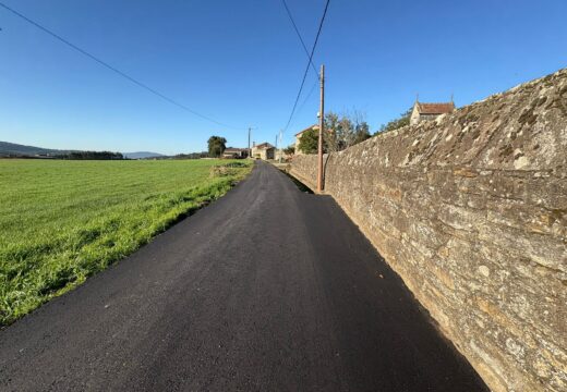 O Concello reforza a seguridade viaria entre Cores e Santa Cruz coa nova pavimentación en ambas localidades