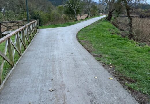 O alcalde avanza na próxima execución de máis tramos de senda no río Anllóns tras concluírse unha primeira fase 