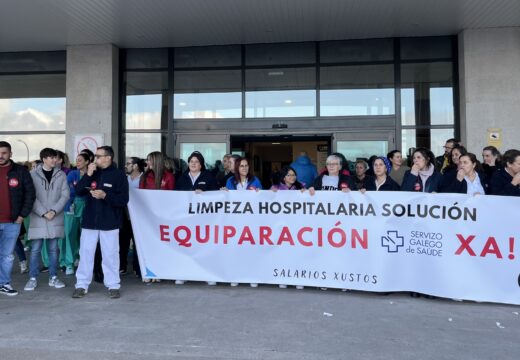 Protestas no Barbanza pola discriminación salarial e reunión de Pérez Barral co persoal de limpeza en apoio ás reivindicacións