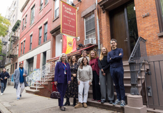 A alcaldesa mantivo un encontro con profesionais da Coruña afincados en Nova York para coñecer e reforzar os lazos co talento coruñés ao outro lado do atlántico