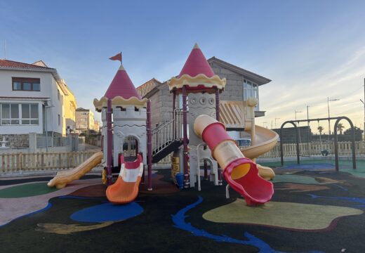 O Concello de Ribeira saca a licitación a renovación do parque infantil da rúa Castelao