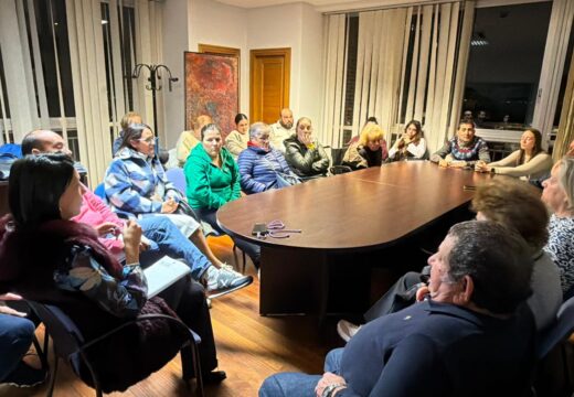 O Concello de Ribeira reúnese coas comisións de festas do municipio