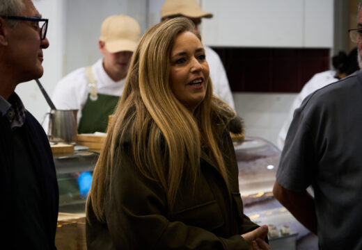 Peixe da Lonxa da Coruña achega os sabores do mar ao mercado de Elviña, cunha degustación gratuíta