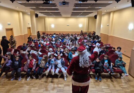 Máis de 800 alumnos de infantil e primaria desfrutarán do Festival de Teatro Infantil en horario lectivo