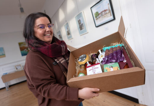 Todo rico, todo galego e case todo de moi preto. Así é o cartucho de Nadal do Concello de San Sadurniño