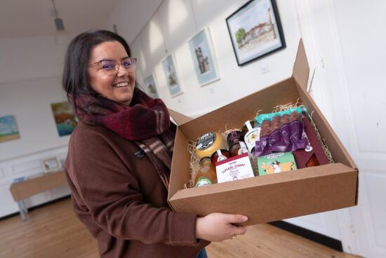 Todo rico, todo galego e case todo de moi preto. Así é o cartucho de Nadal do Concello de San Sadurniño