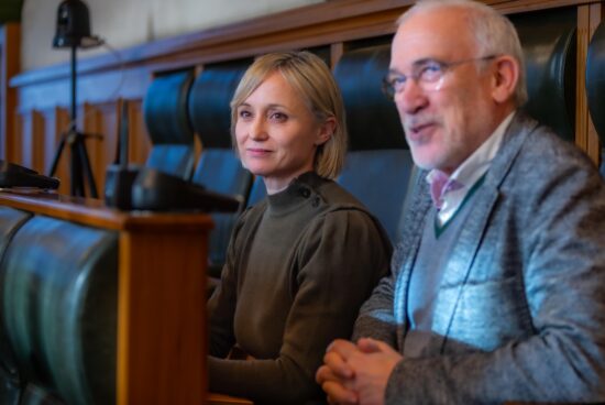 O Grupo Socialista apoia no Pleno o pago das facturas ás familias e empresas de Compostela e esixe altura de miras e coherencia ao resto da corporación