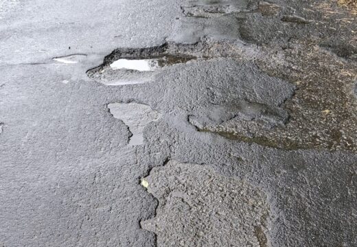 Gonzalo Muíños urxe actuacións de reparación do firme da N-634 a Lavacolla