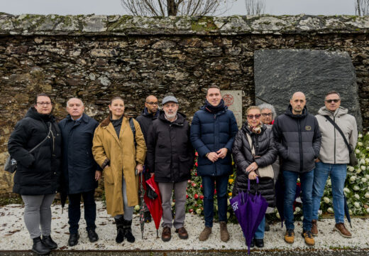 O PSdeG de Santiago, a UGT Compostela-Barbanza e a Fundación Luis Tilve homenaxean a Manuel Maroño fronte a quen “quere borrar a memoria”