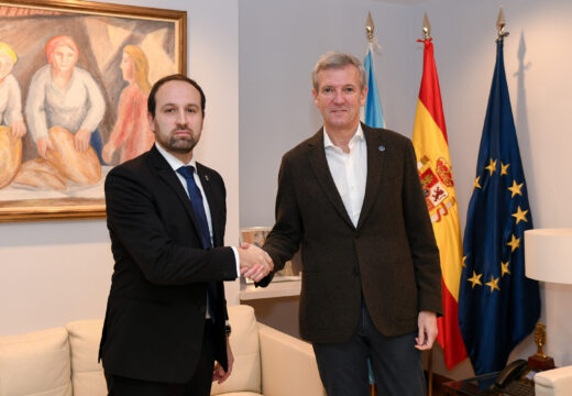 Alfonso Rueda aborda co alcalde de Lousame posibles melloras viarias na localidade