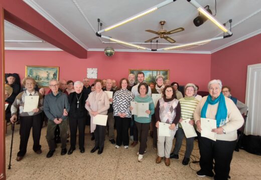 A UNED Sénior de Coruña iniciou esta mañá o curso cun encontro Cultural en Paderne
