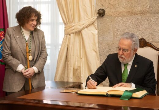 Recepción no Pazo de Raxoi ao delegado rexio no acto de Translación dos restos do Apóstolo