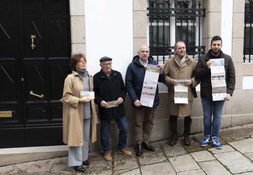 O Concello presenta a guía que recupera a memoria dos deportados coruñeses aos campos nazis