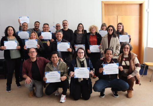 O galego convértese nunha ferramenta de integración a través de iniciativas como os cursos de acollemento lingüístico e do programa Elos Carballo