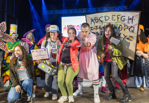 Máis de 50.000 persoas disfrutaron hoxe dos festexos do Martes de Antroido na rúa da Torre e a súa contorna