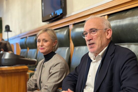 O PSdeG advirte no Debate do Estado do Municipio que Santiago está “paralizada e sen rumbo” tras case 1000 días de goberno de BNG e CA