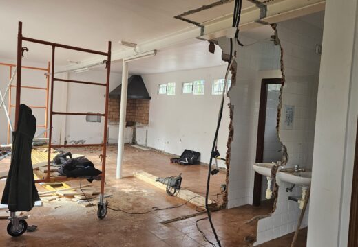 Comezan as obras de reforma e ampliación do Centro Sociocultural de Mariñán