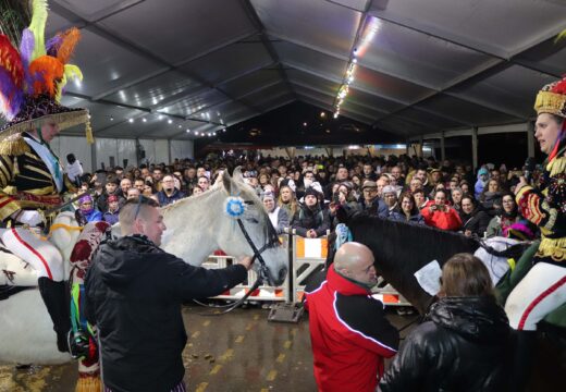 A Festa de Entroido de Sergude e os Atranques dos Xenerais da Ulla sobrepóñense á continua e intensa choiva