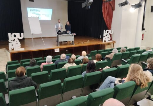 Gran participación en Lousame da charla sobre hábitos saudables, que terá continuidade en próximas datas