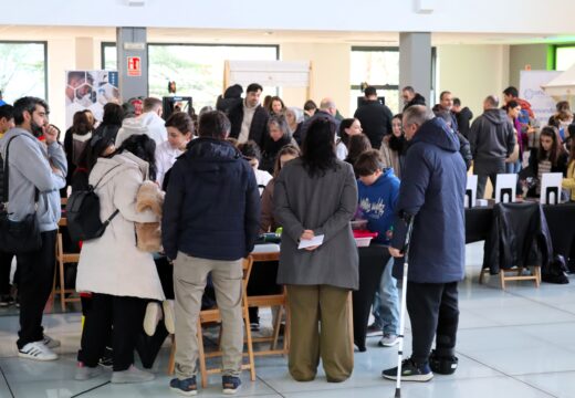 LandraCiencia converte Carballo nunha gran festa da divulgación científica
