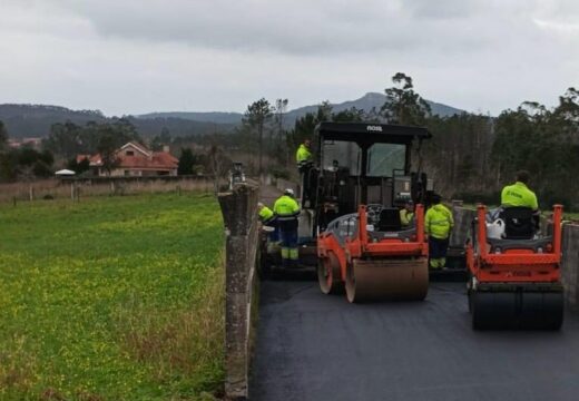 O Concello de Ribeira conclúe as obras de pavimentación no camiño dos Muíños cun investimento de máis de 45.000 euros