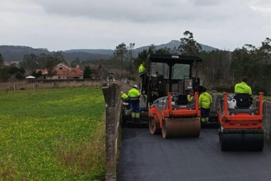O Concello de Ribeira conclúe as obras de pavimentación no camiño dos Muíños cun investimento de máis de 45.000 euros