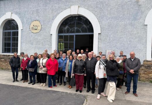 Un grupo da UNED Sénior Coruña visita o museo das Minas de San Finx