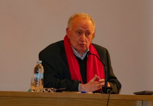 O Concello de Oleiros lamenta profundamente o falecemento de Xesús Alonso Montero