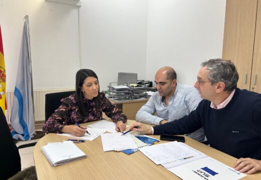 María Sampedro analiza co SUP a situación do cadro de persoal na Comisaría de Ribeira