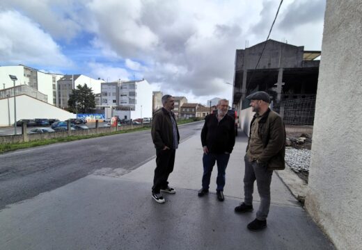 O Concello de Carballo avanza na ampliación da rúa Emilio González López, unha vía clave para o tráfico rodado no ámbito da Milagrosa