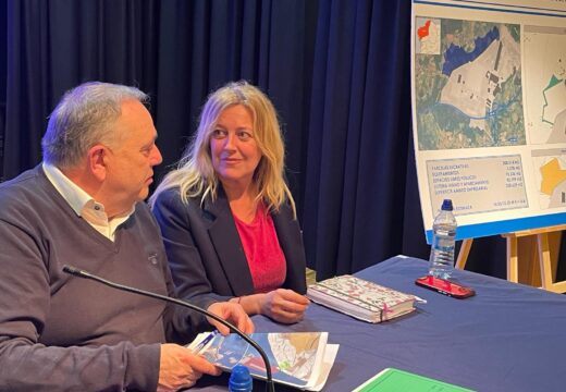 Reunión informativa sobre a ampliación do parque empresarial da Laracha