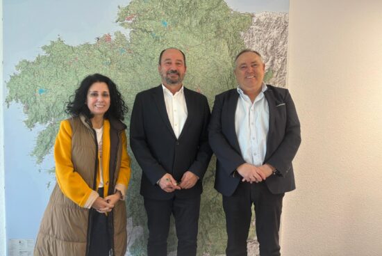 Xosé Merelles aborda co presidente de Costa da Morte Asociación Turística a coordinación da eclipse do vindeiro agosto