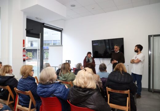 O Mes das Persoas Consumidoras arrinca no mercado municipal con MercaEscola e o sorteo de 10 carriños da compra