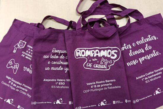 A campaña polo 8M organizada polo SNL municipal chega á rúa