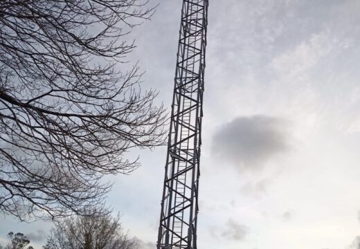 O BNG de Santa Comba solicita información sobre a licenza de obra e cesión dunha finca municipal para a instalación dunha antena de telecomunicacións na parroquia de San Pedro de Cícere