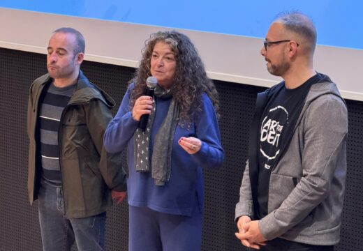 Alumado de secundaria de Ribeira asistiu a unha charla divulgativa sobre as enfermidades consideradas raras