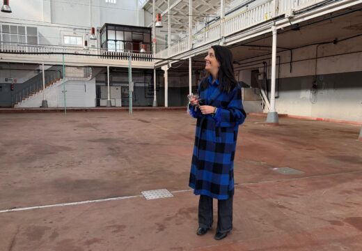 O Concello de Ribeira adquire a nave de Cerqueira, edificio emblemático do barrio de Bandourrío