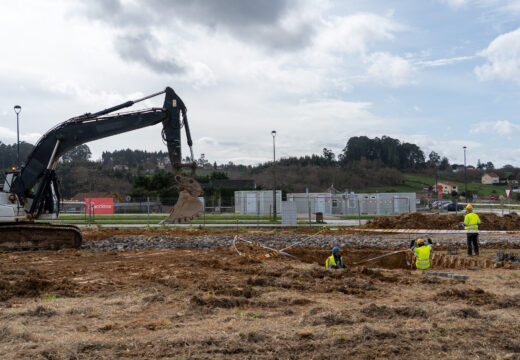 Comeza a construción de 94 pisos protexidos promovidos polo Concello en Xaz