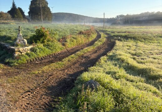 O Concello fai realidade unha demanda histórica co inicio do acondicionamento da pista de Brantuas