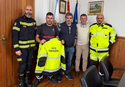 O Concello reforza o equipamento do GES coa reposición de traxes de rescate técnico e forestal